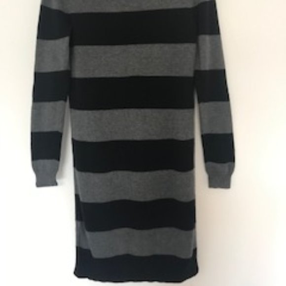 Classic Sweater - Picture 2 of 4